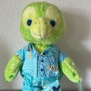 Disney Aulani Exclusive Olu Mel 11” Turtle Plush with Hawaiian Outfit NWT!